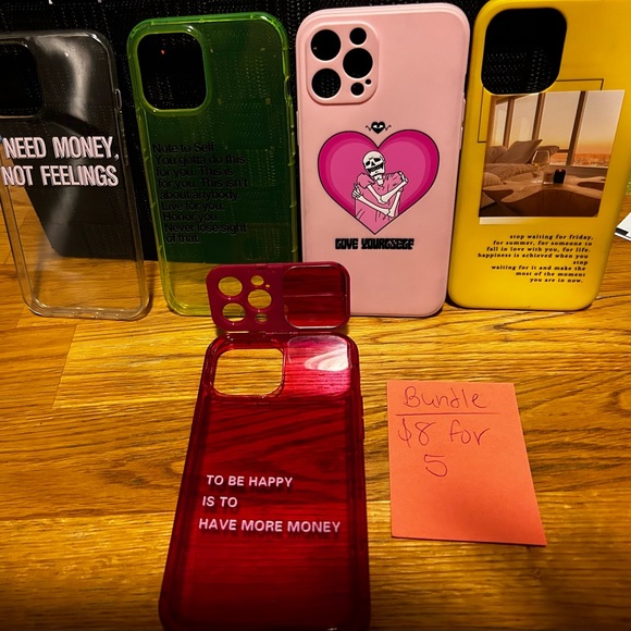 Phone case bundle- in good shape - Picture 1 of 1
